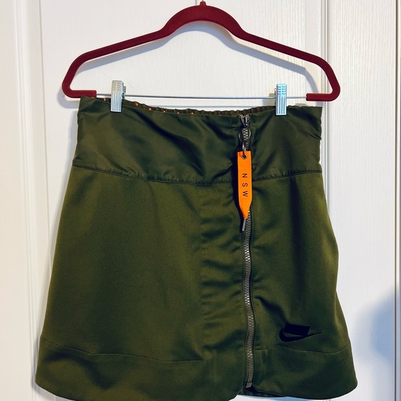 Nike Sportswear Skirt in Olive Green - Picture 7 of 8